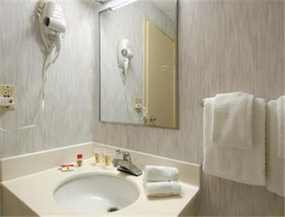 Quality Inn 2*